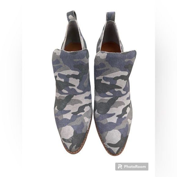 NWOT 1 State Grey Camo Suede Leather Ankle Boots - Size 7 1/2 - 38 - Picture 2 of 6